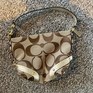 Coach shoulder bag new condition